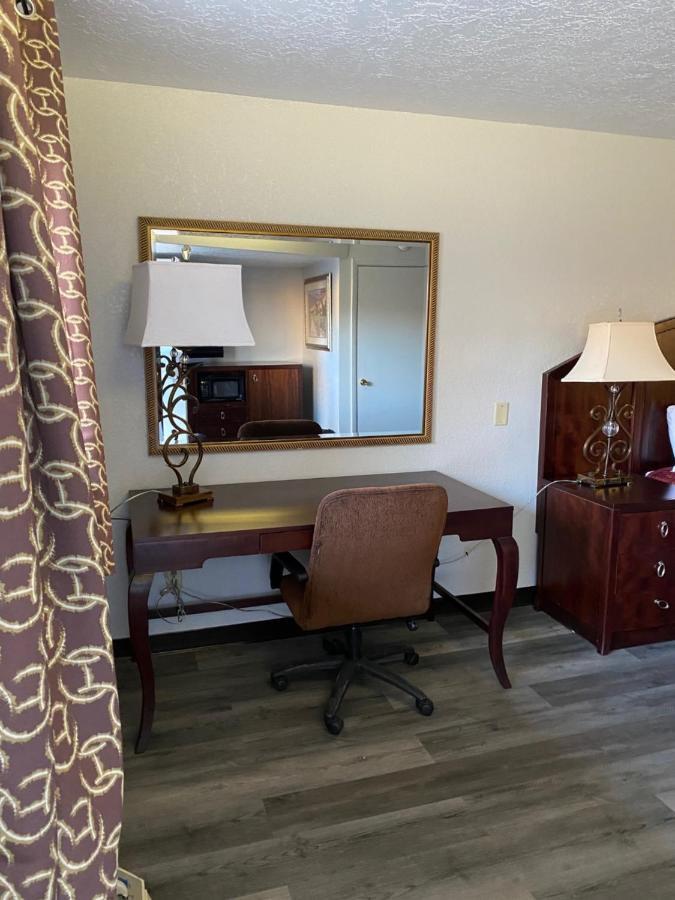 Travelodge By Wyndham Farmington Hwy 64 Extérieur photo