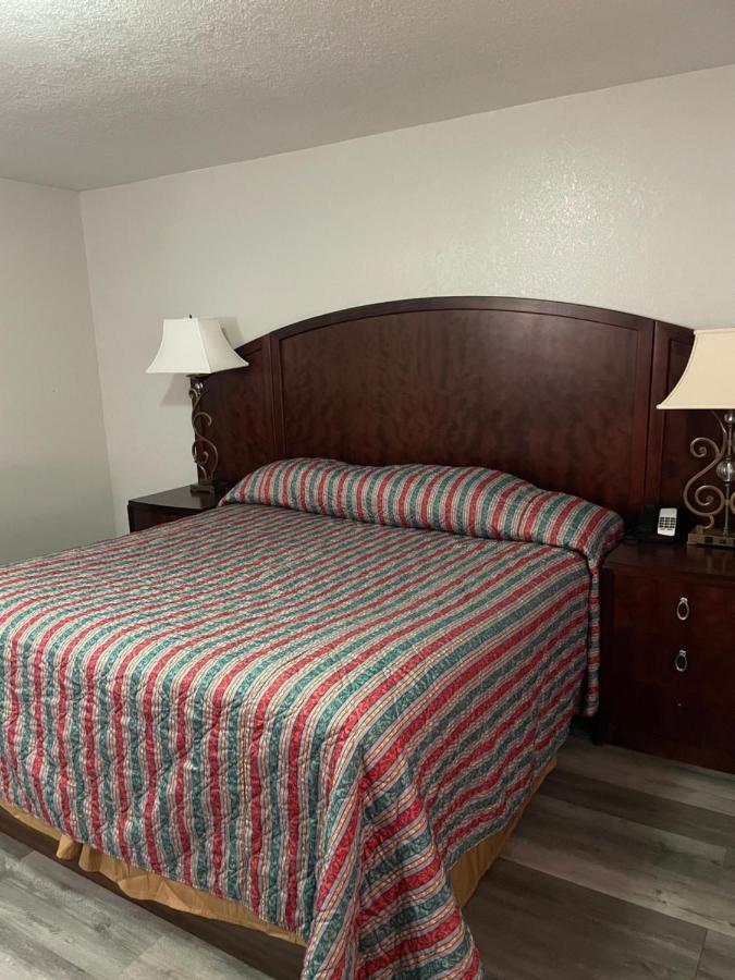 Travelodge By Wyndham Farmington Hwy 64 Extérieur photo